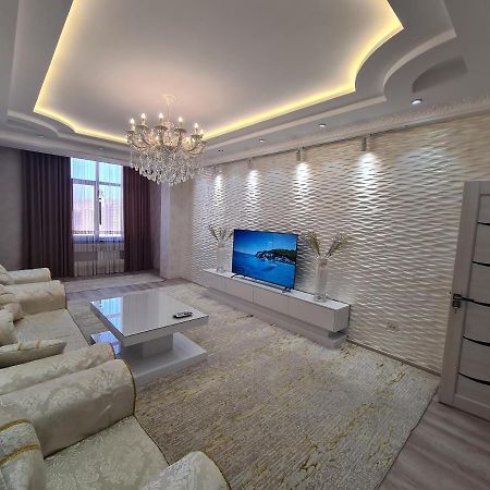 Excellent 2-Room Apartment Bright And Cozy Ντουσαμπέ Εξωτερικό φωτογραφία